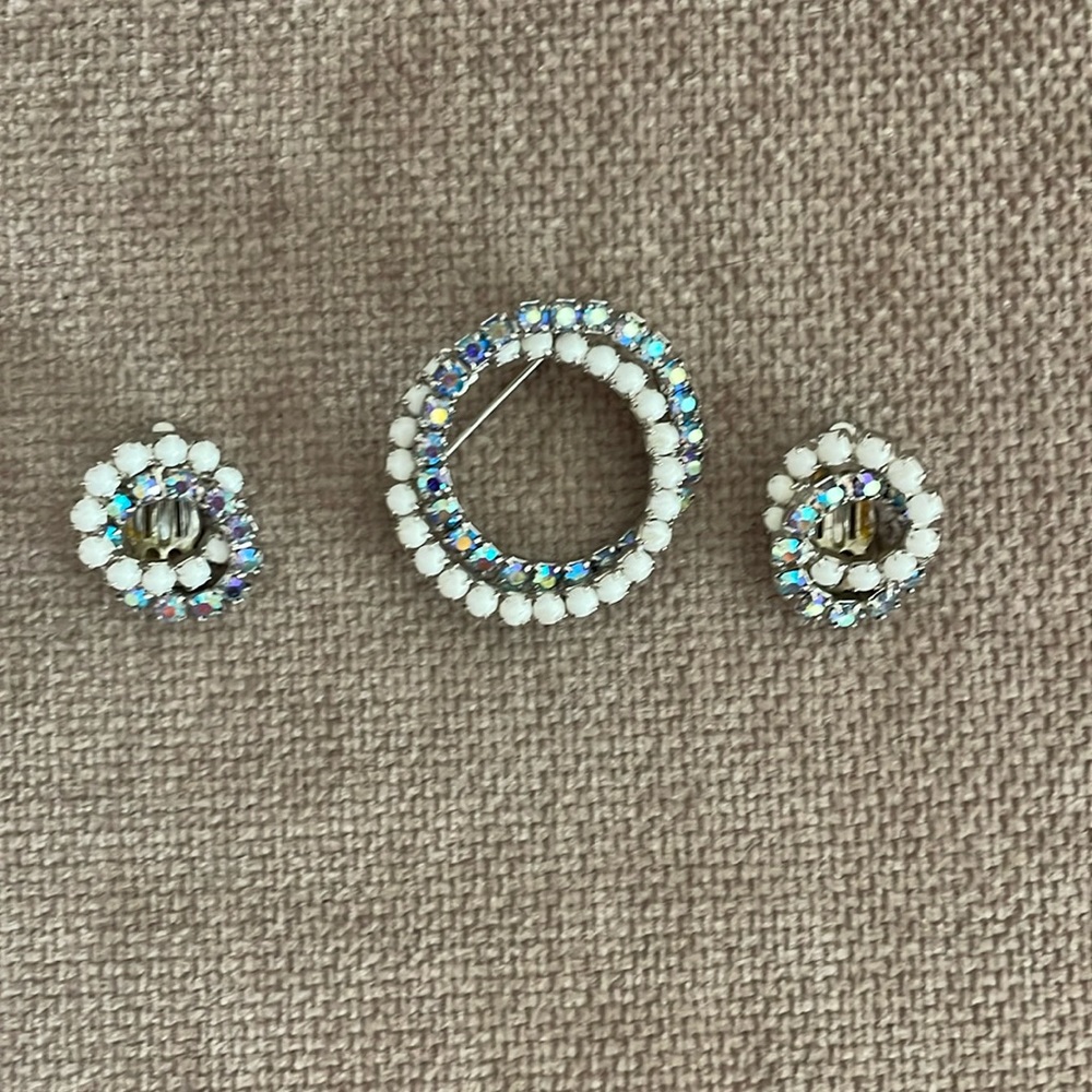 Vintage brooch and earrings
